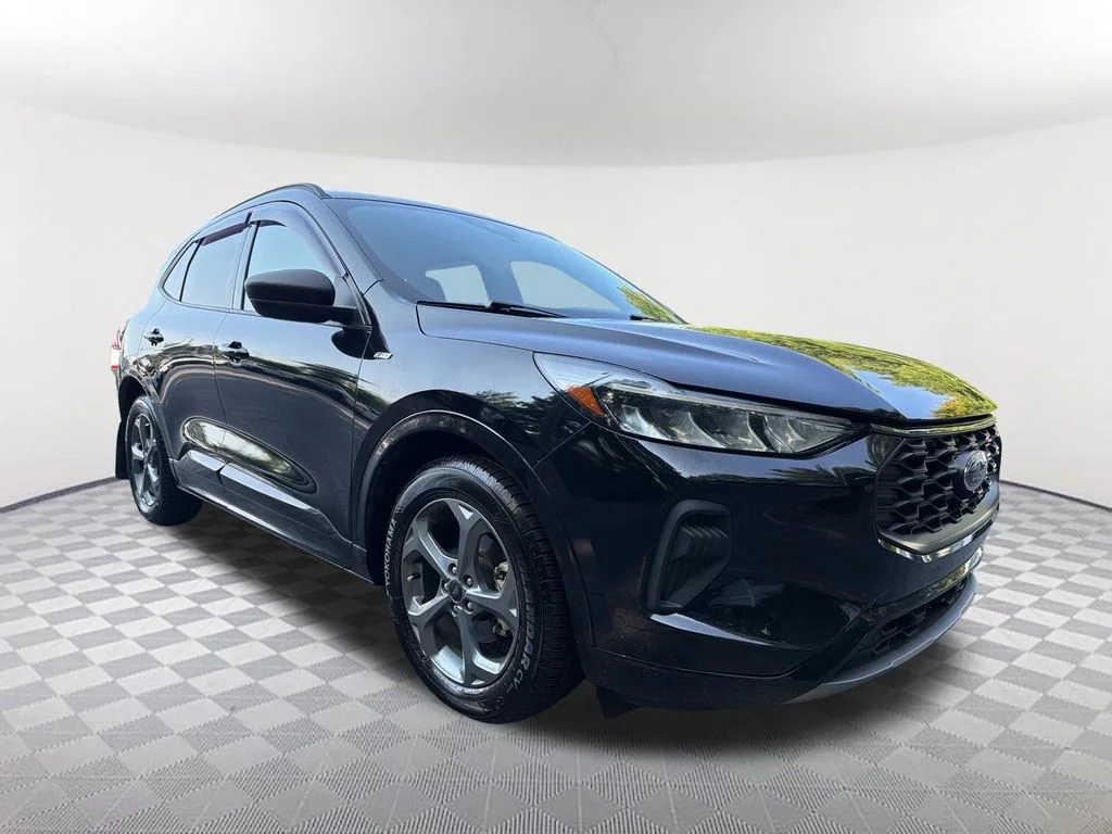 Used 2023 Black Ford ST-Line image 3