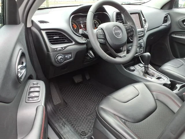 Used 2022 Gray Jeep Trailhawk image 17