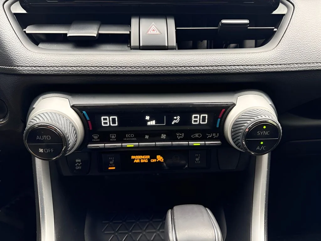 Used 2019 Gray Toyota XLE image 19