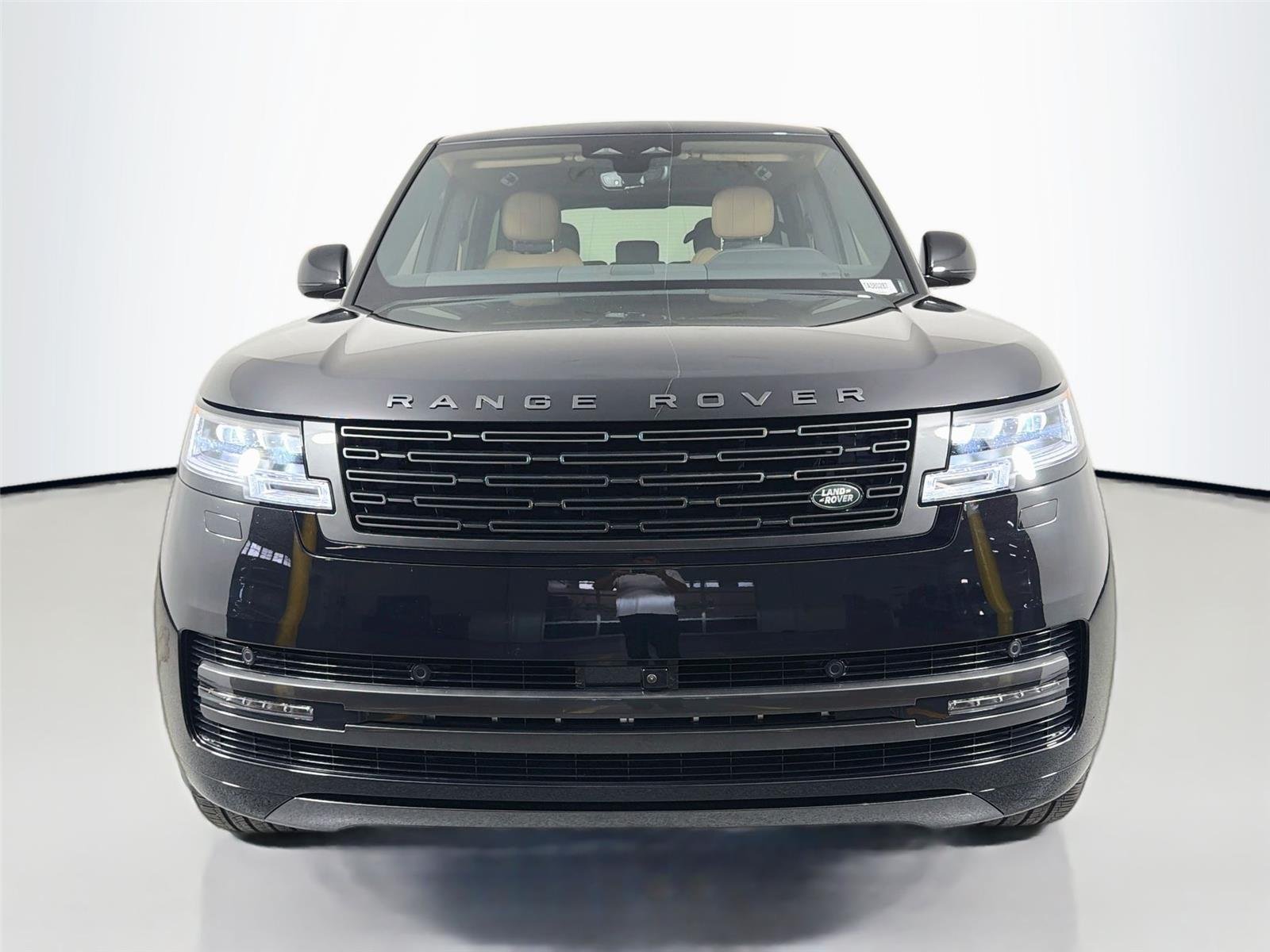 New 2026 Fuji White Land Rover SE image 2