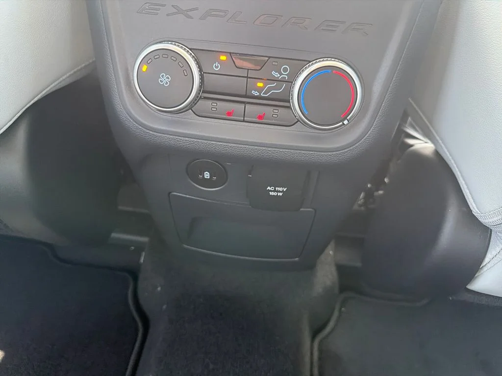 New 2026 Black Ford Platinum image 27
