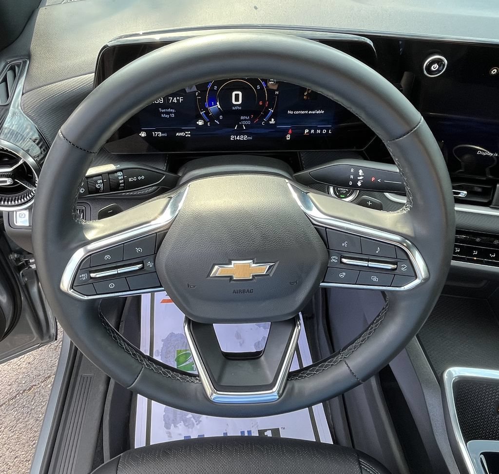 2025 Chevrolet Equinox LT - Photo 12