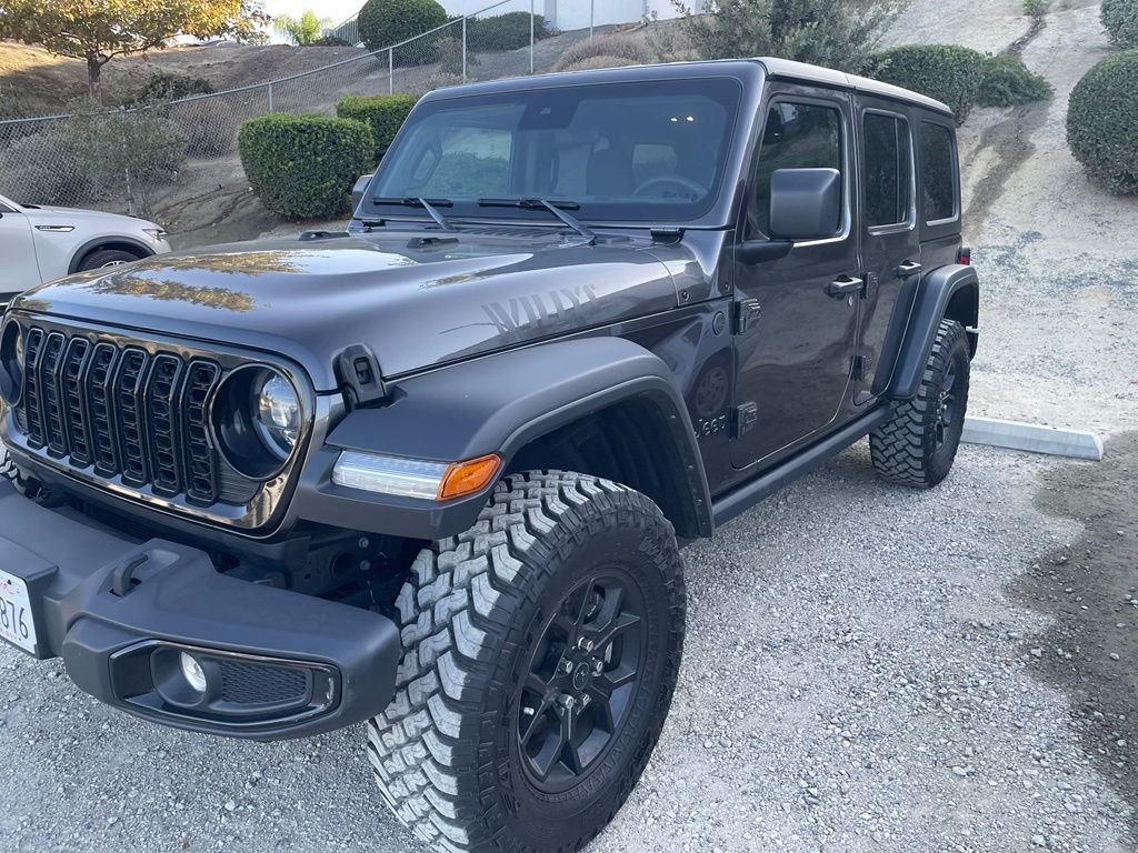 Used 2025 Crystal Metallic Jeep Willys image 5