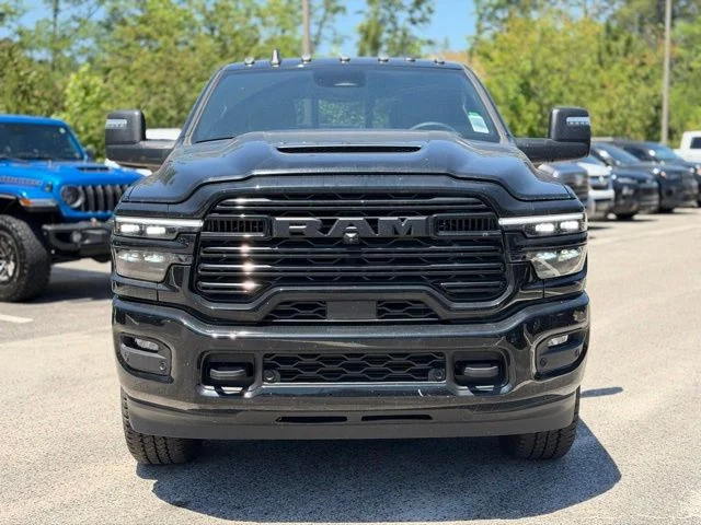 2025 RAM 3500 Laramie - Photo 2