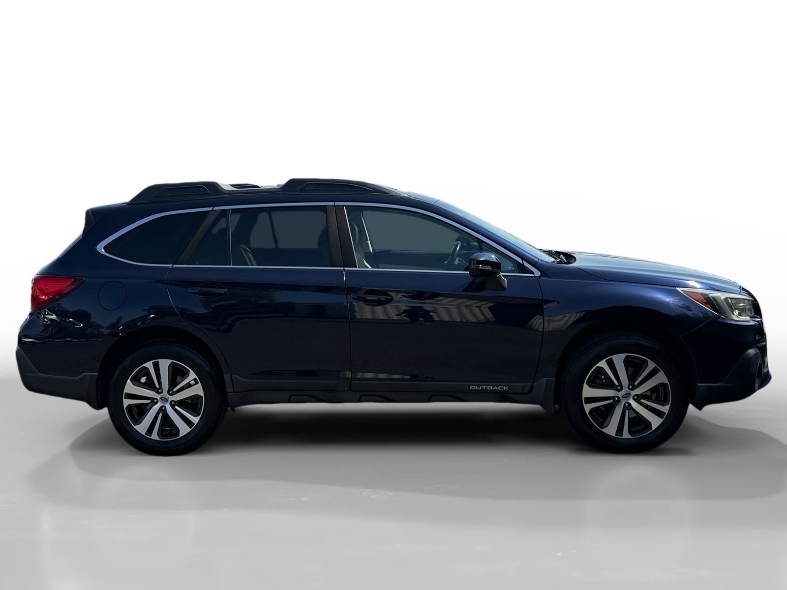 Used 2018 Dark Blue Pearl Subaru 2.5i image 6