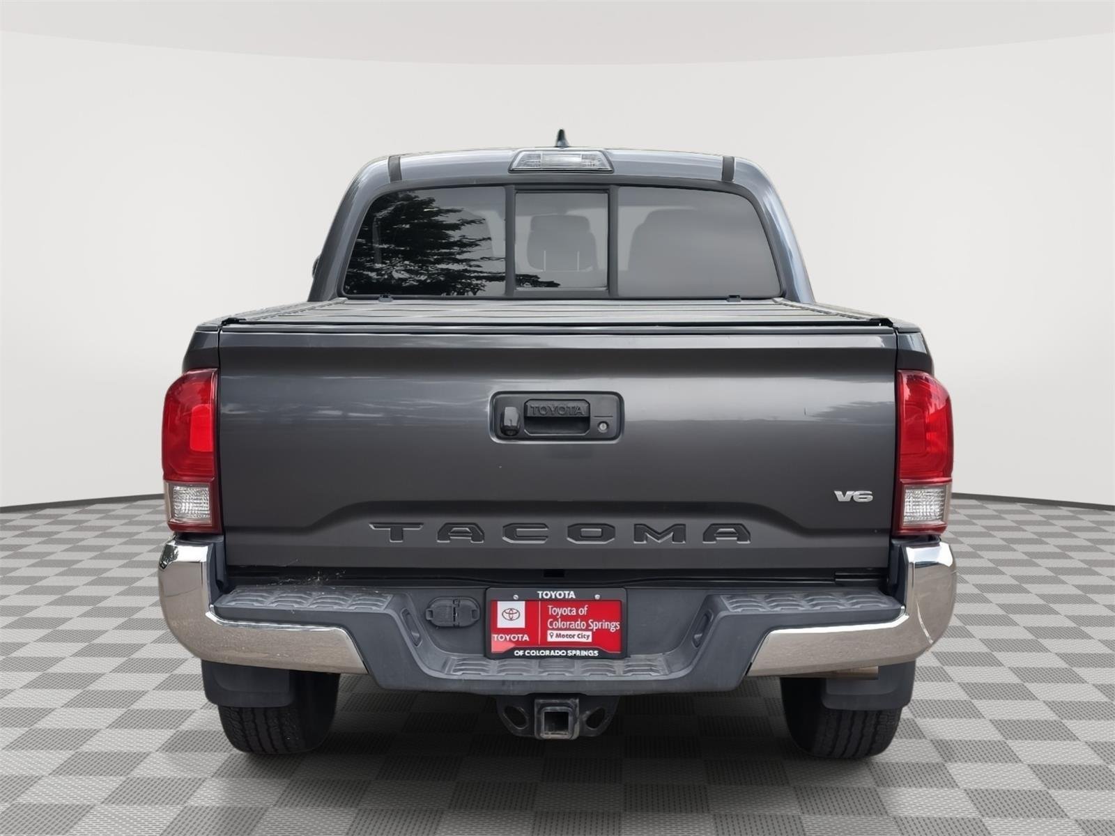 Used 2016 Magnetic Gray Metallic Toyota TRD Off Road image 15