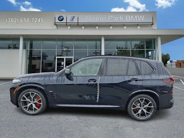 New 2026 Carbon Black Metallic BMW xDrive50e image 7