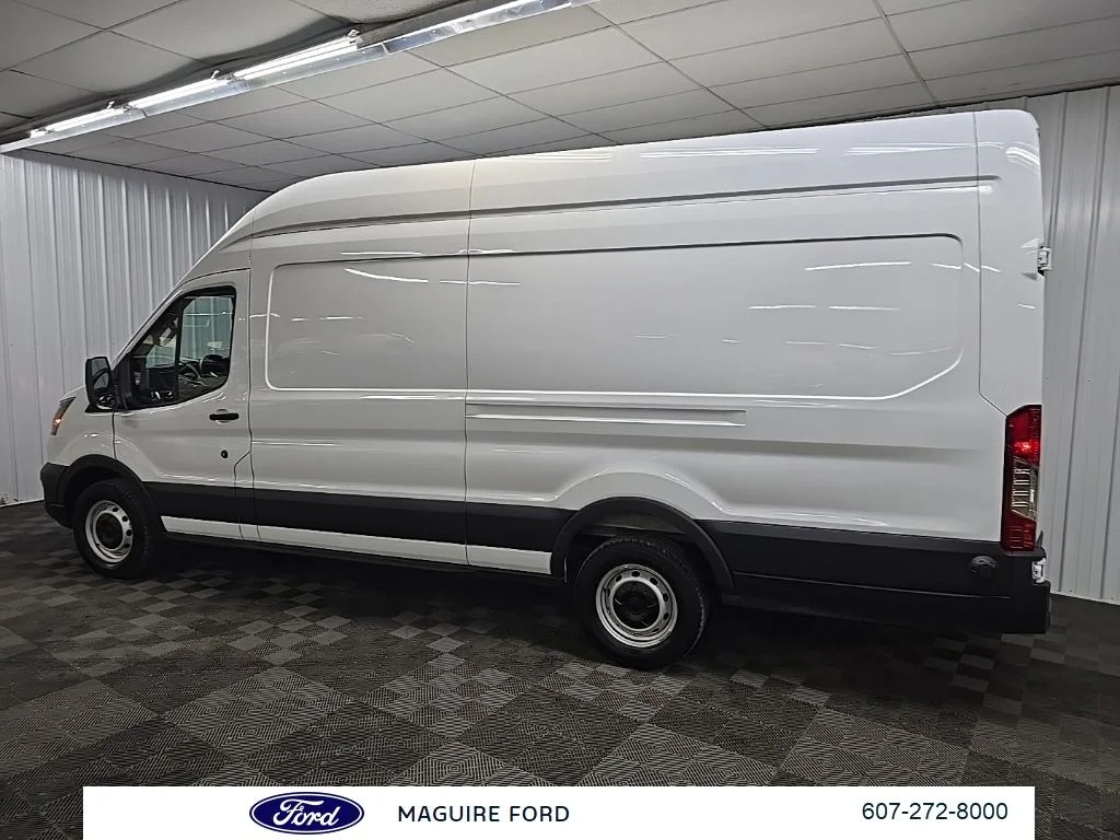 Used 2025 White Ford Base image 4