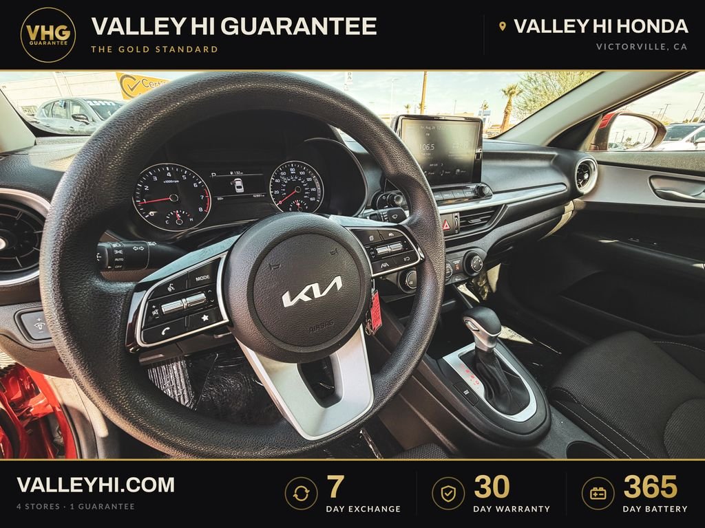 Used 2023 Red Kia LXS image 17