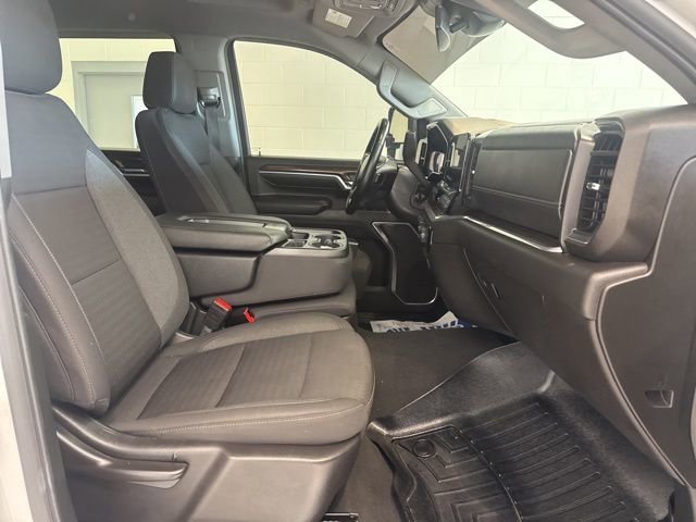 2024 Chevrolet Silverado 3500HD LT - Photo 13