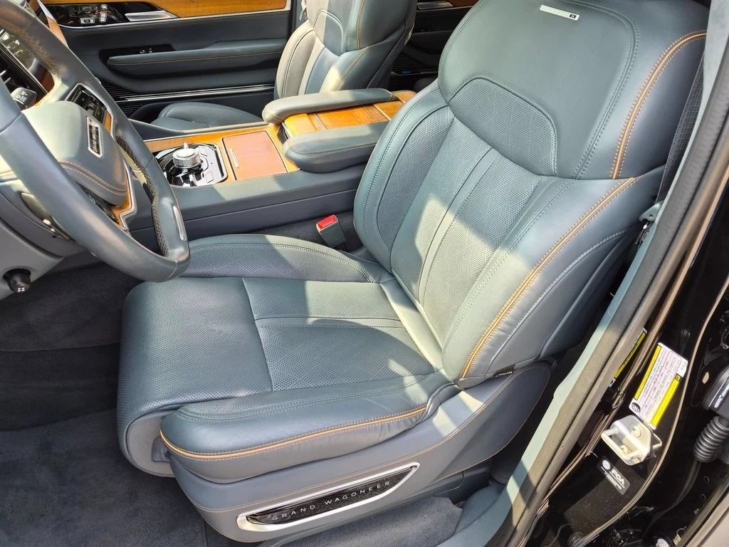 Used 2022 Black Jeep Series II image 30