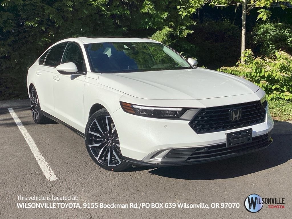 2024 Honda Accord Hybrid Touring's photo