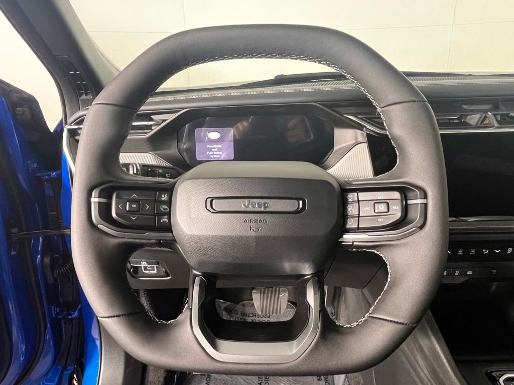 New 2026 Hydro Blue Pearl-Coat Exterior Paint Jeep Laredo image 7