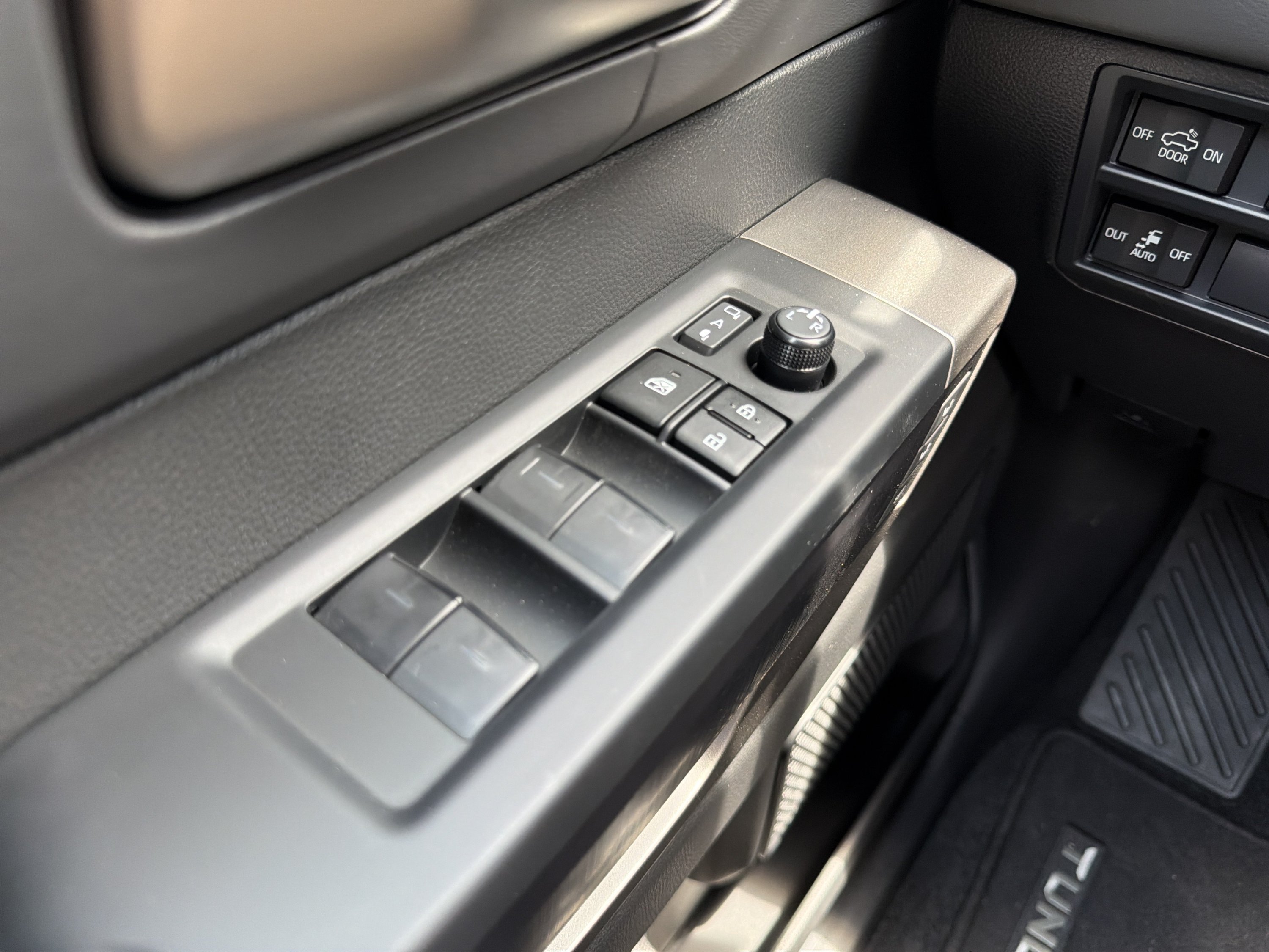 2026 Toyota Tundra Platinum - Photo 21