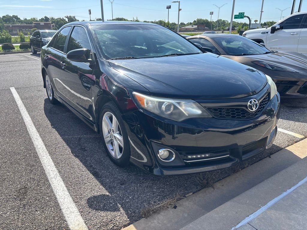 Used 2013 Black Toyota SE image 3