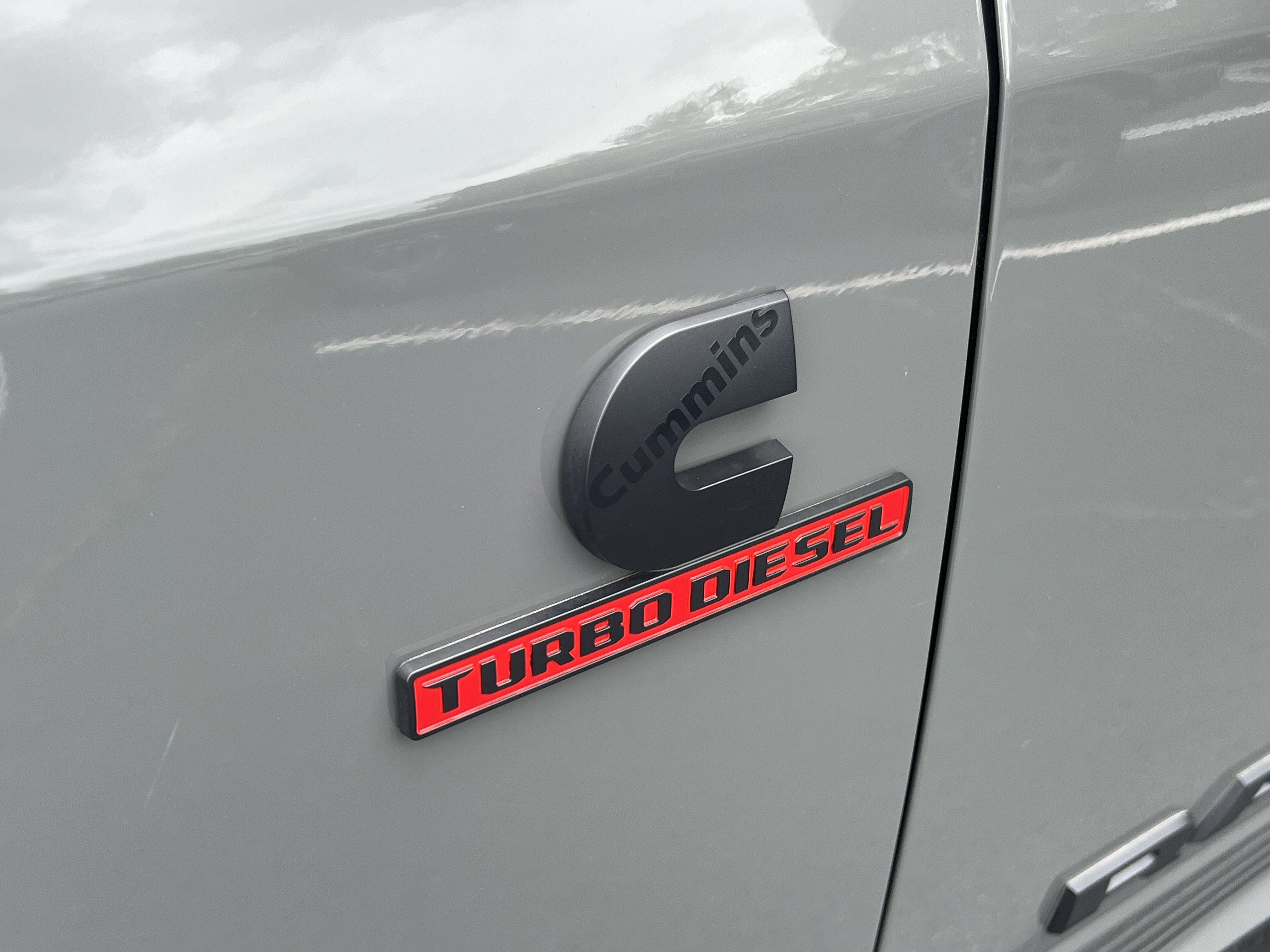 New 2026 Ceramic Gray Clearcoat Ram Limited image 16