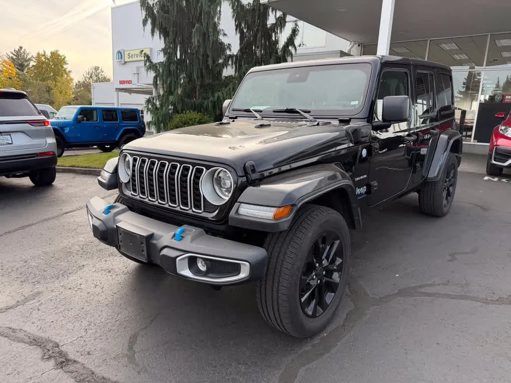 Used 2024 Black Jeep Sahara image 3