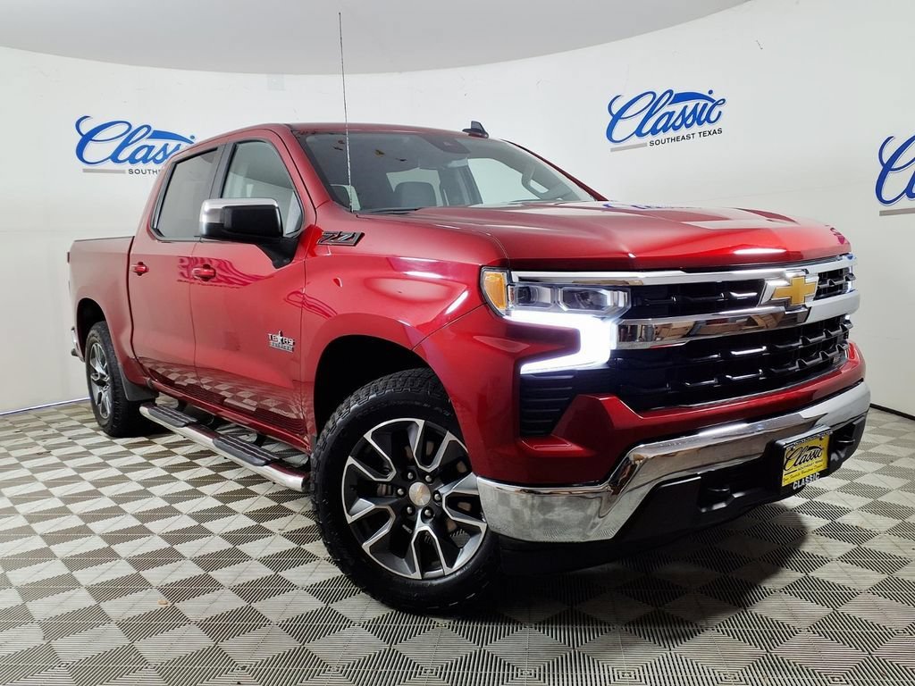Used 2023 RADIANT RED TINTCOAT Chevrolet LT image 1