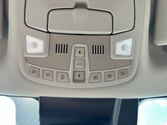 Used 2021 White Ford XLT image 17