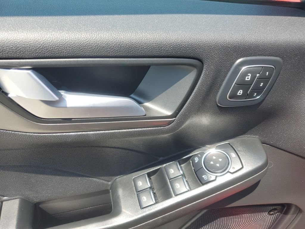 Used 2024 Red Ford Active image 18