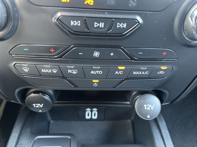 Used 2023 White Ford XLT image 19
