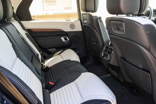 Used 2025 Gray Land Rover Dynamic SE image 10