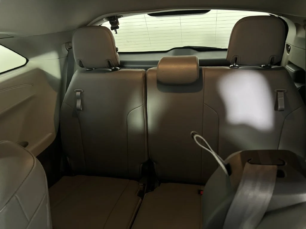 Used 2022 Silver Toyota XLE image 24