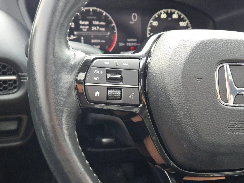 Used 2024  Honda EX-L image 31