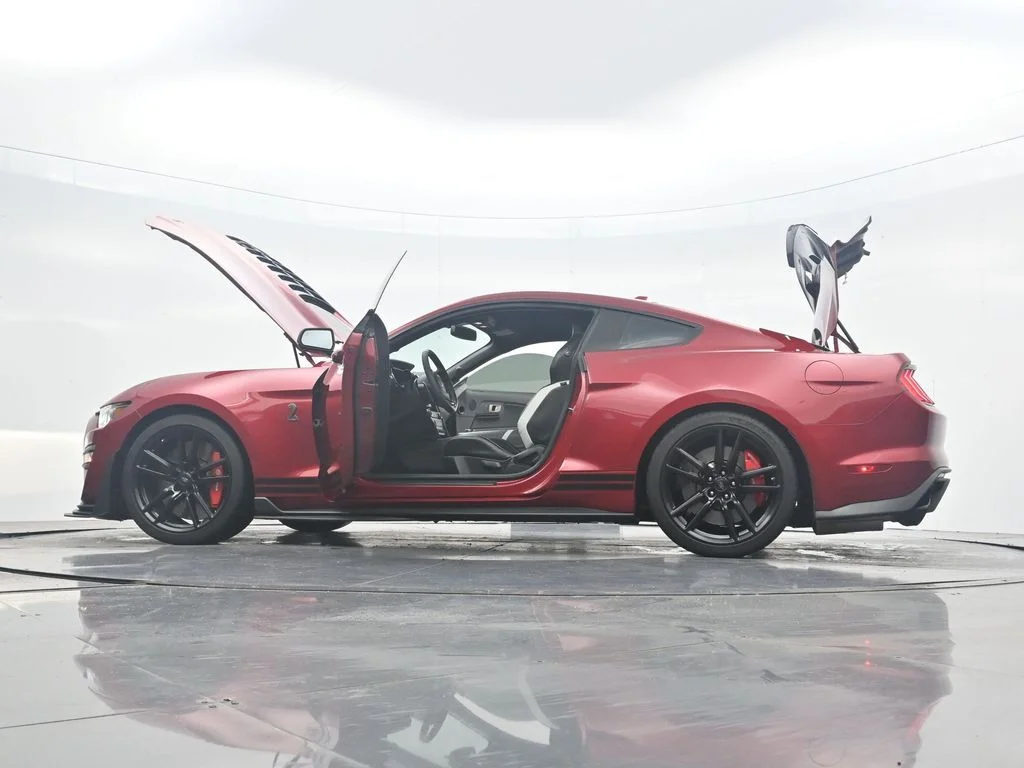 Used 2020 Red Ford Shelby GT500 image 41