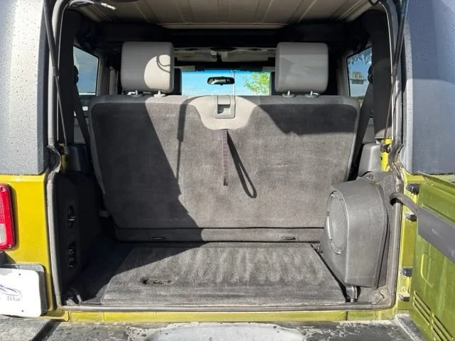 Used 2007 Green Jeep Sahara image 18