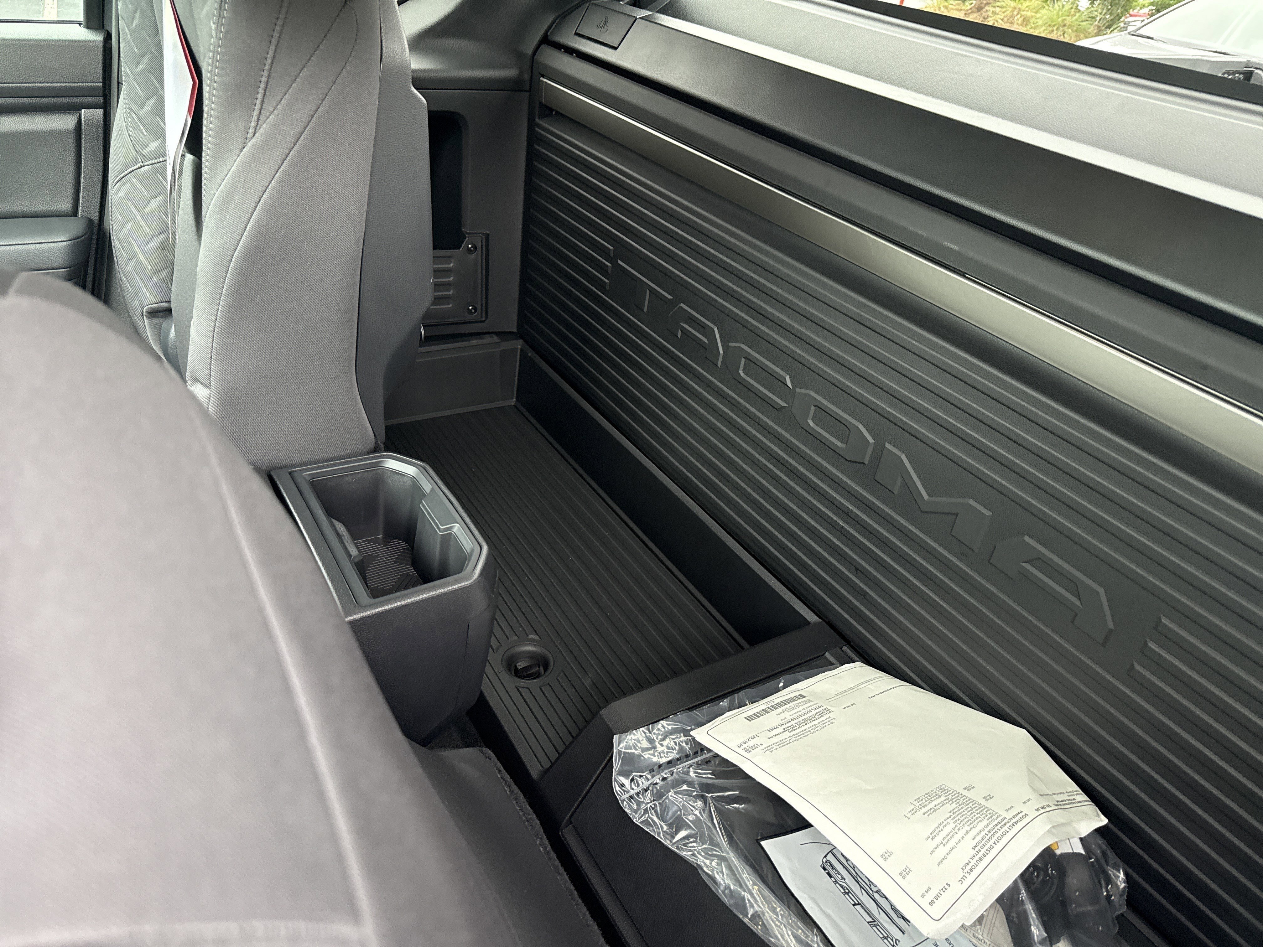 Used 2025  Toyota  image 24