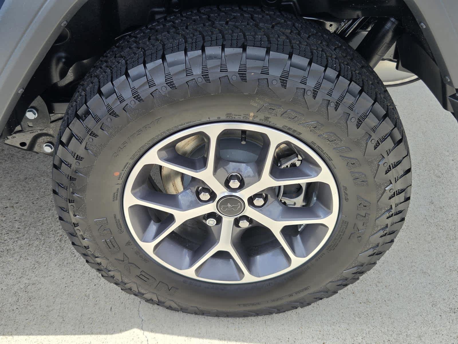 New 2026 Hydro Blue Pearl-Coat Exterior Paint Jeep Sport S image 23