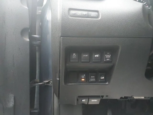 Used 2014 Graphite Blue Nissan SV image 29
