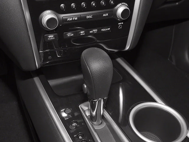 Used 2014 Dark Slate Nissan Platinum image 13