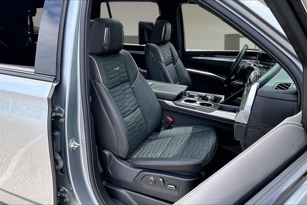 Certified Used 2025 Silver Cadillac V-Series image 7