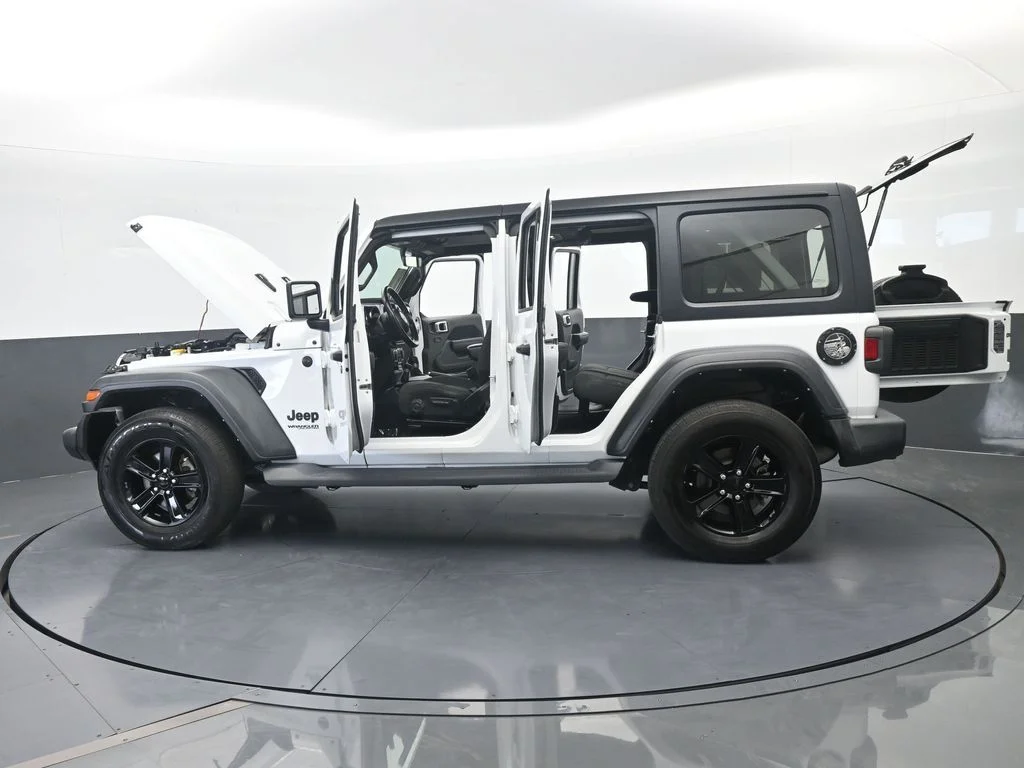 Used 2022 Bright White Clearcoat Jeep Unlimited Sport Altitude image 76