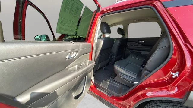 Used 2023 Scarlet Ember Tintcoat Nissan SL image 35