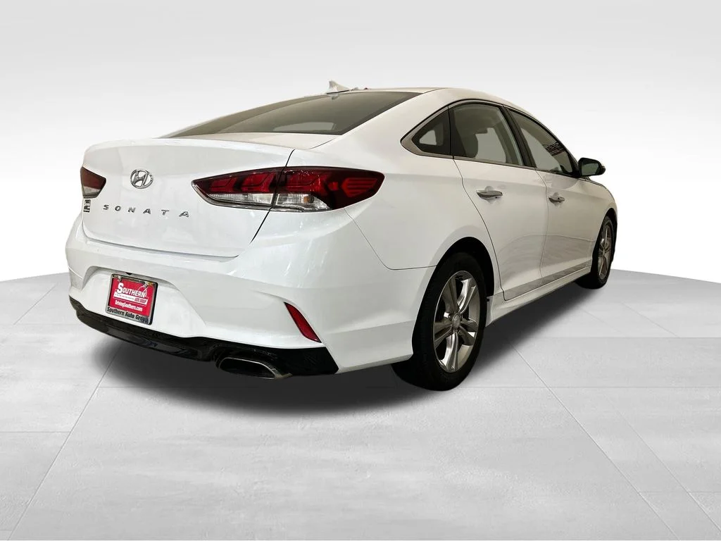 Used 2019 White Hyundai SEL image 5
