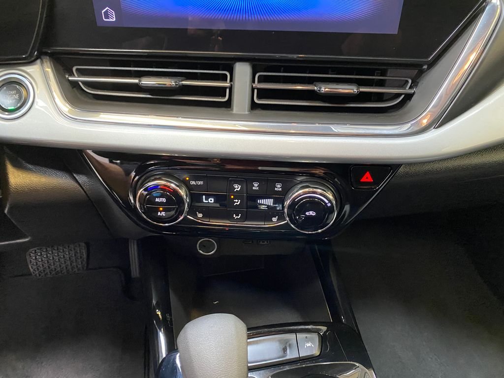 Used 2025 Black Chevrolet LT image 39