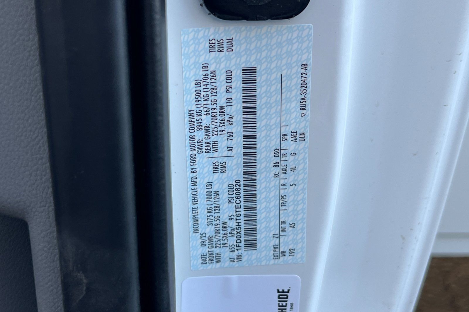 New 2026 Oxford White Ford F-550® XL image 27
