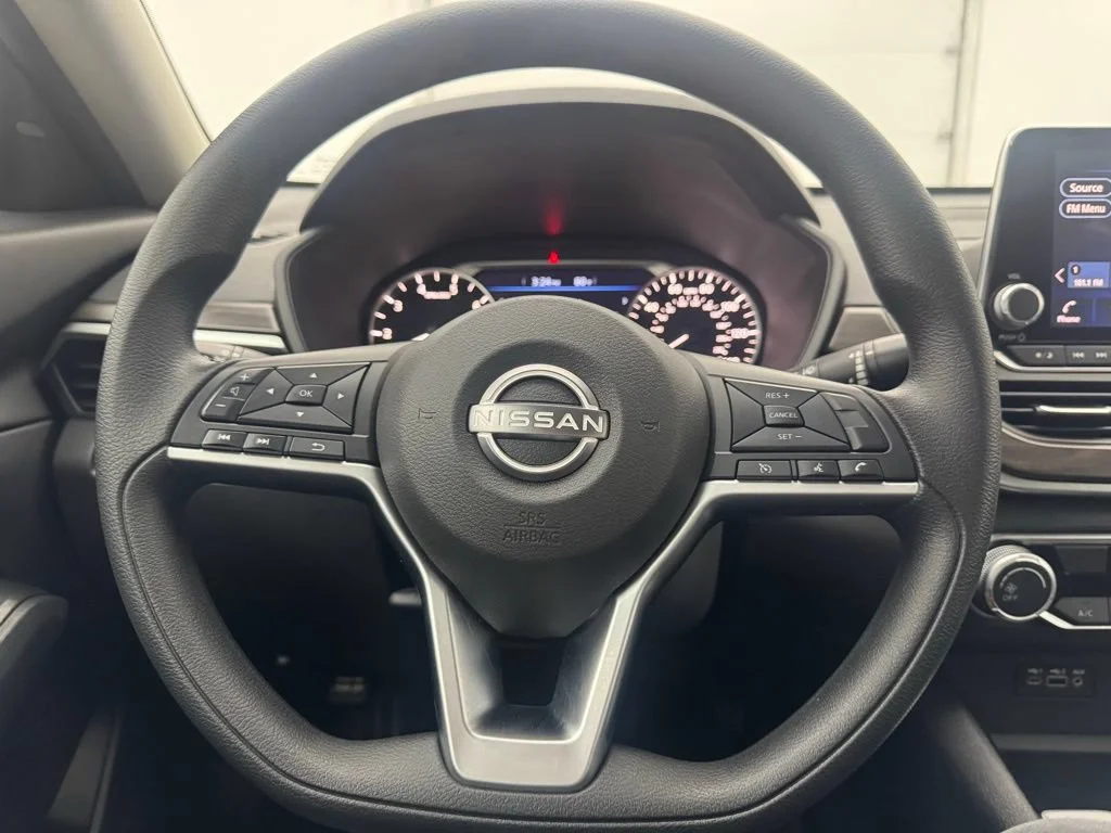 Used 2024 Red Nissan 2.5 SV image 16