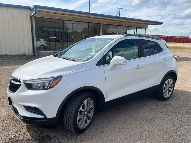 Used 2019 White Buick Preferred image 2
