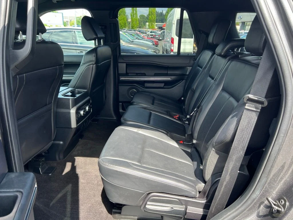 2021 Ford Expedition XLT - Photo 16
