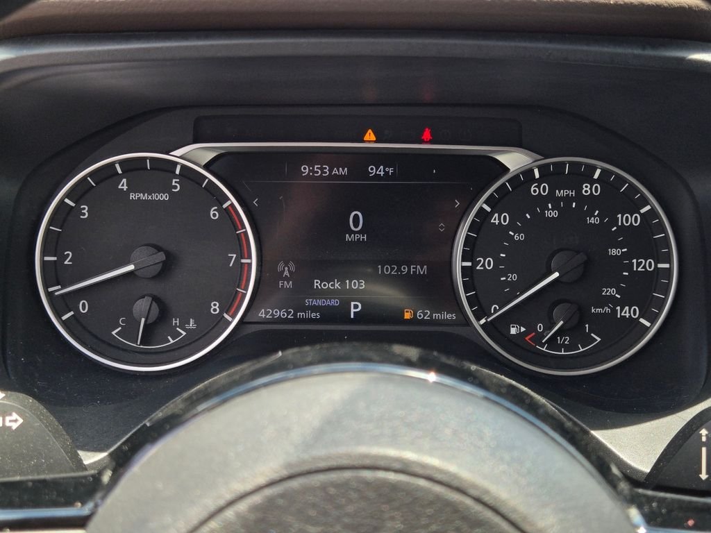 Used 2022 Red Nissan SV image 27