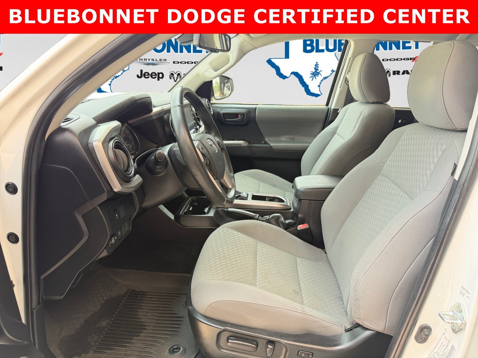 Used 2023 White Toyota  image 11
