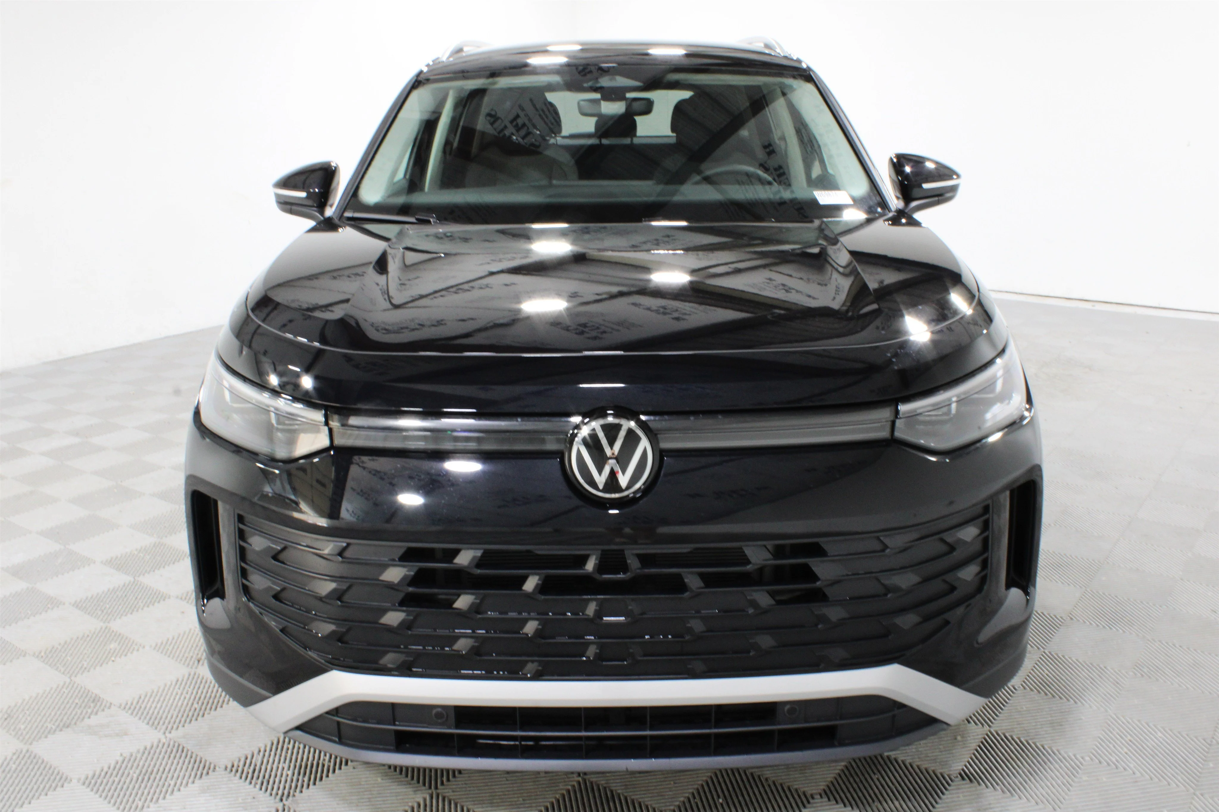 New 2026 Deep Black Pearl Volkswagen S image 31