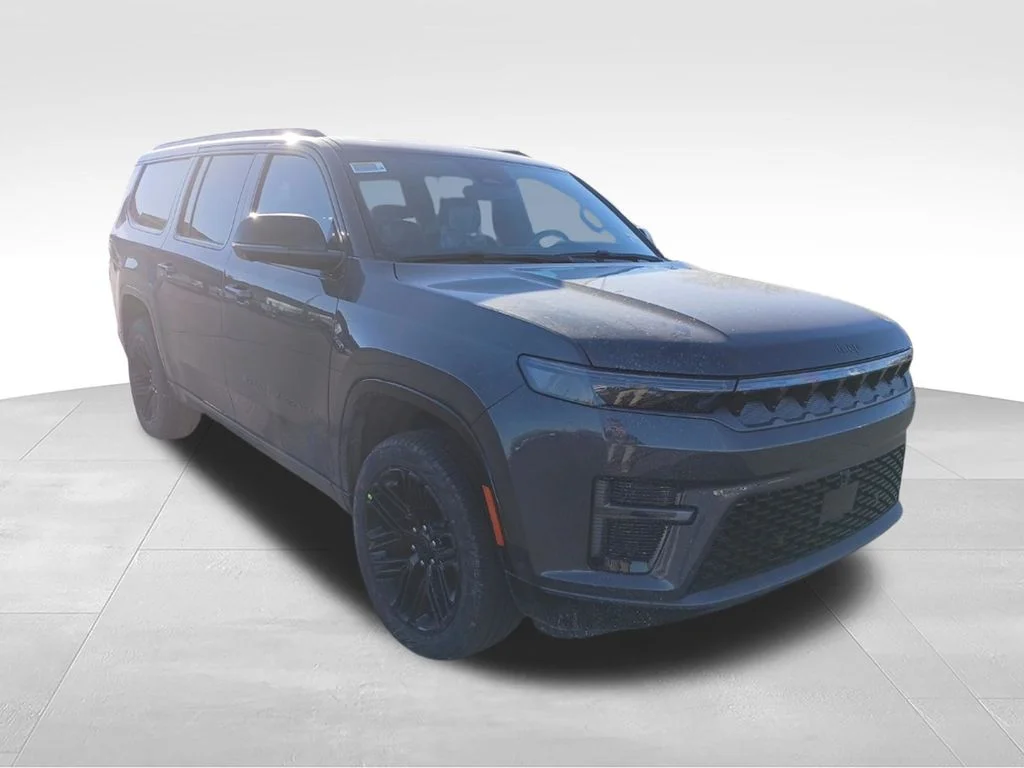 New 2026 Baltic-Gray Metallic Clear-Coat Exterior Paint Jeep Limited Reserve image 31