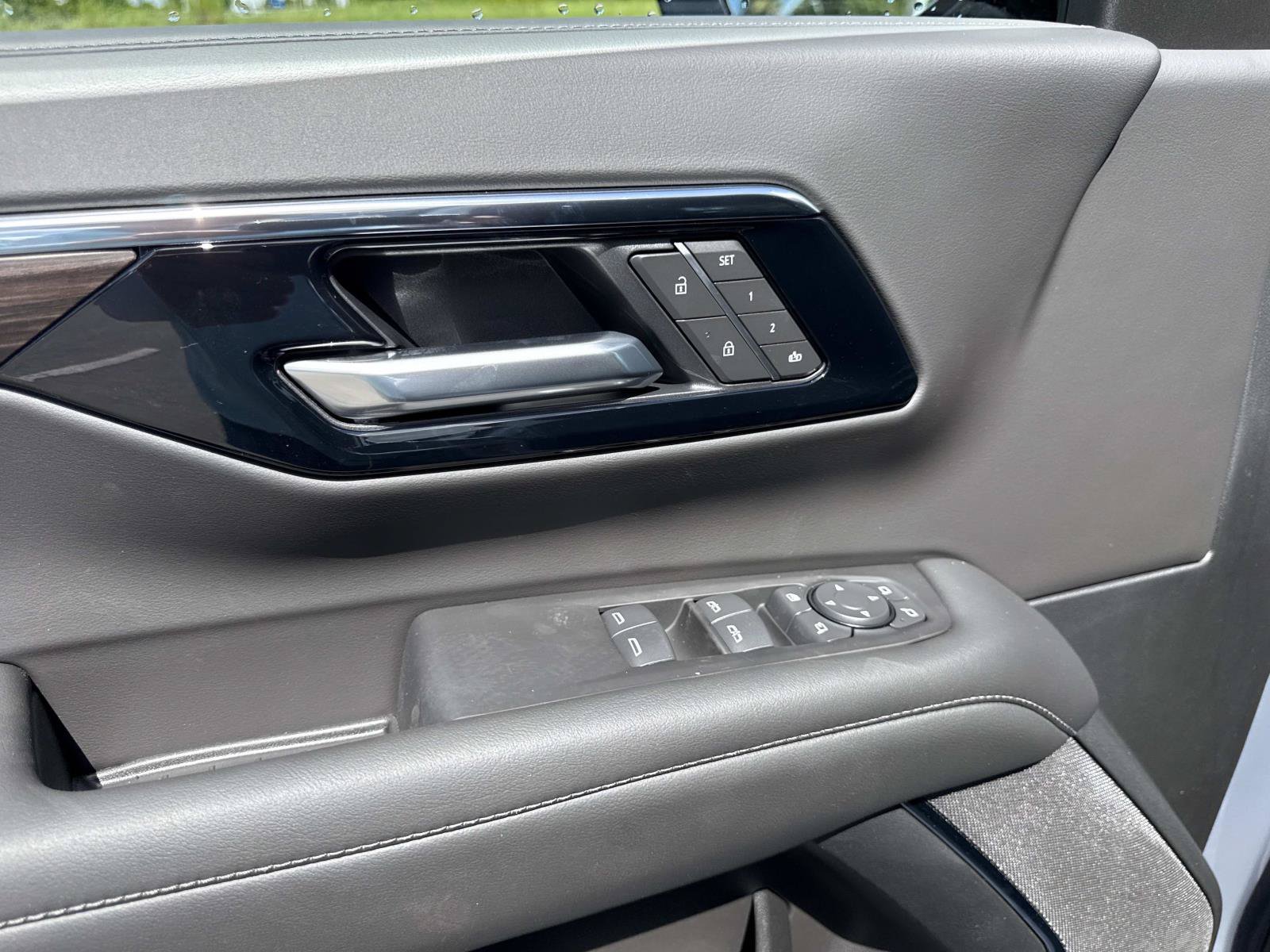 New 2026 Summit White Chevrolet LT image 19