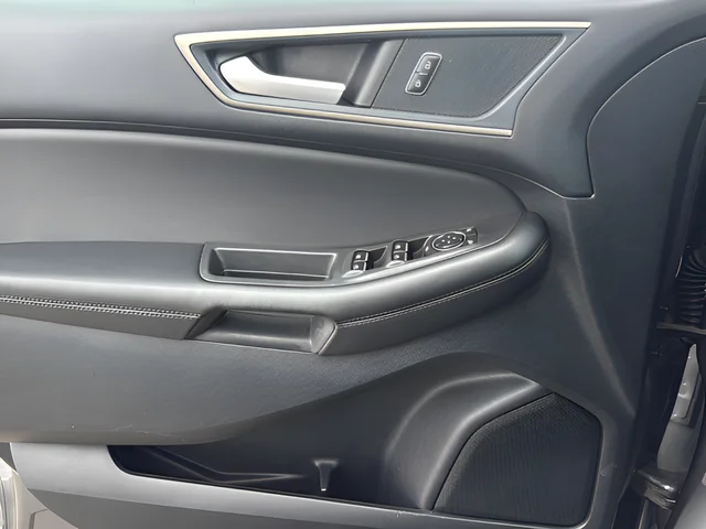 Used 2024 Gray Ford SEL image 24