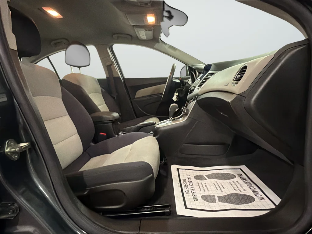 Used 2013 Gray Chevrolet LS image 24
